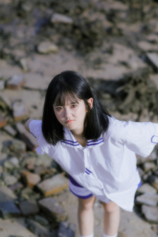 乖把它吞下去就不痛了